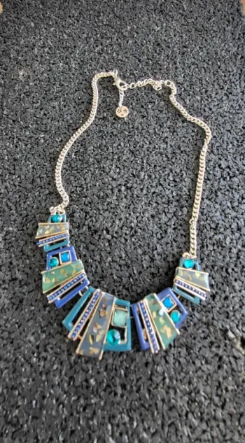 Collier vintage style émaux et incrustations