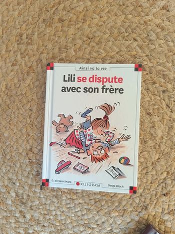 Livre Lili se dispute avec son frère