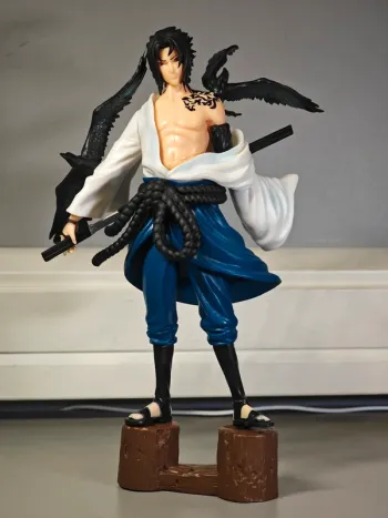 Figurine Naruto : Sasuke 26cm neuve sans boîte