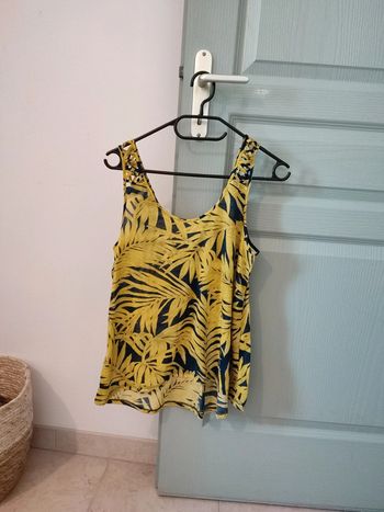 Top léger jaune motif tropical