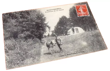 Carte postale ancienne Montfermeil (Seine Saint Denis) Fontaine de la Dhuis