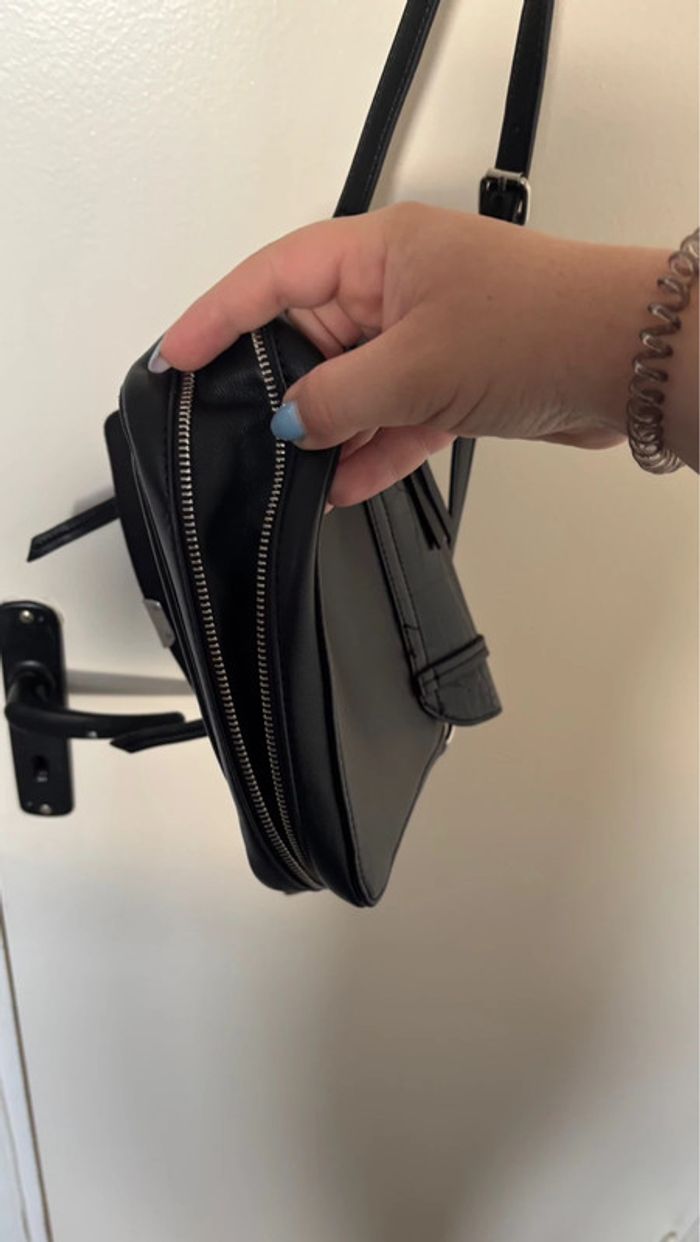 Sac à main bandoulière, noir, marque camaïeu en très bon état - photo numéro 8
