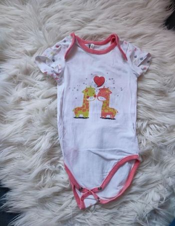 Body manches courtes 9 mois