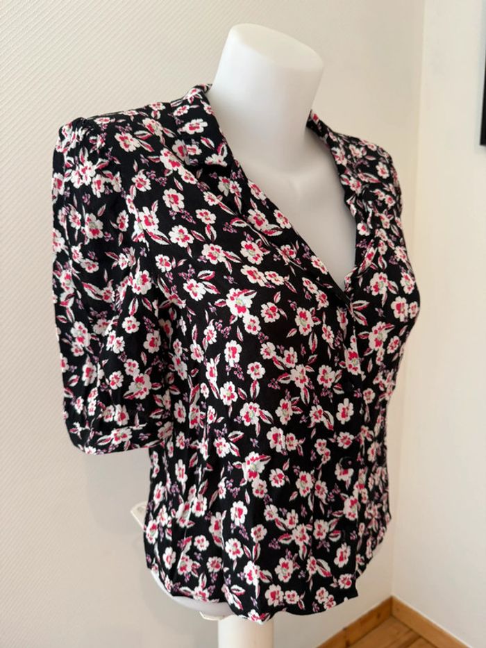 Blouse à fleur en très bon état taille S pimkie - photo numéro 2