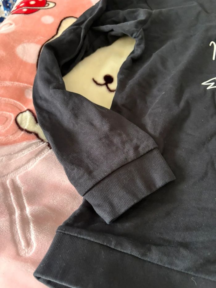 Pull noir - photo numéro 3