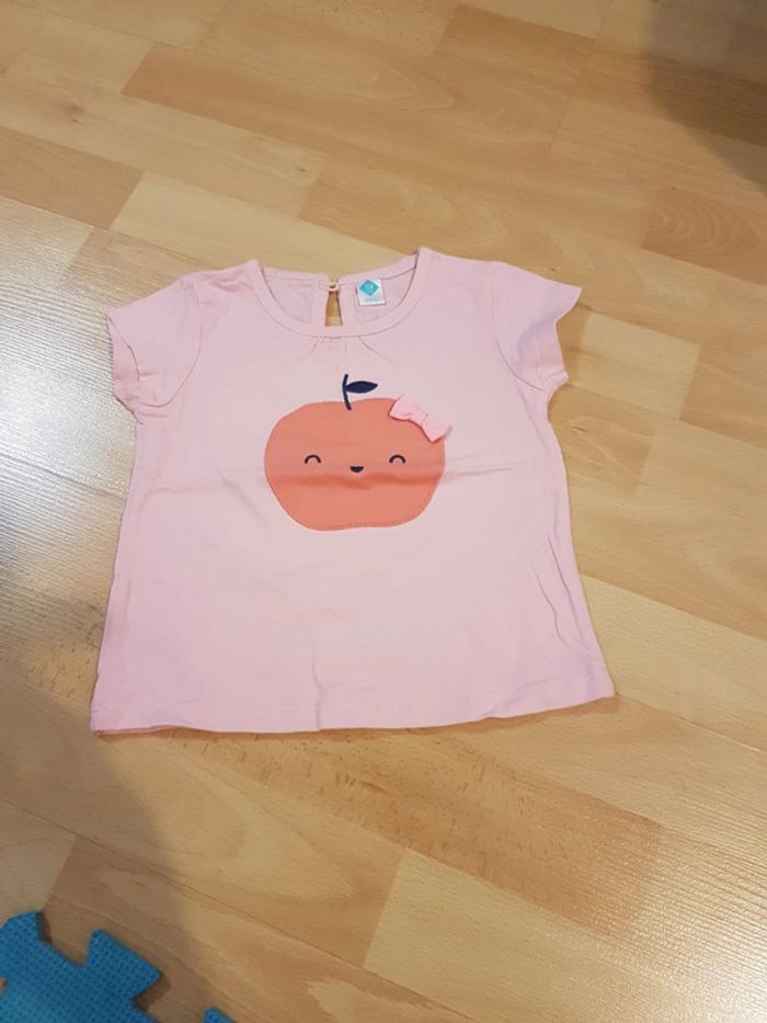 Lot de t shirts 24 mois - photo numéro 2