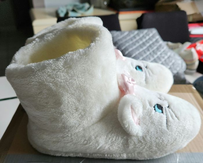 Chaussons Marie des Aristochats neuf avec étiquettes - photo numéro 4