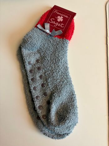 Paire de chaussettes antidérapantes matière douce
