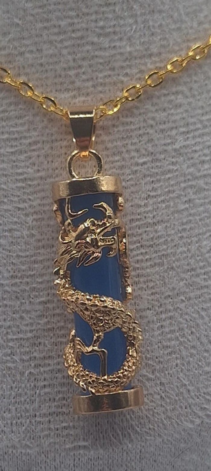 Collier dragon fluorescent - photo numéro 2