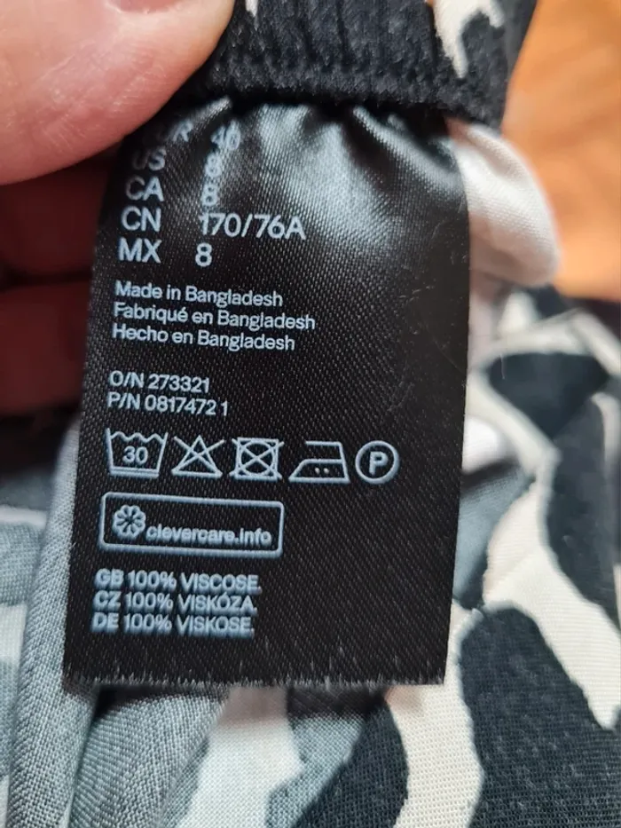 Short femme H&M T40 - photo numéro 7