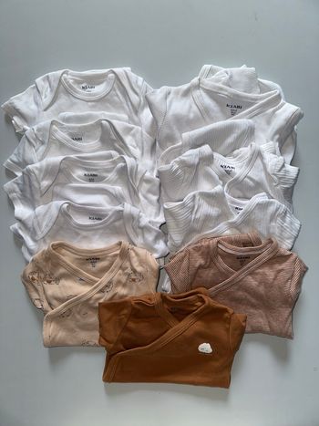 Lot bébé 6 mois – bodies – Kiabi – bon état