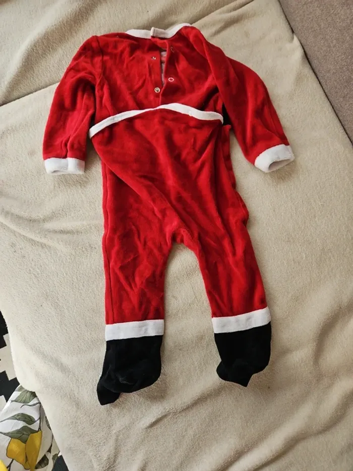 Pyjama père Noël 🎅🏾 - photo numéro 3