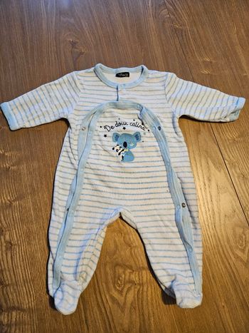 Pyjama blanc rayé bleu clair 6mois 