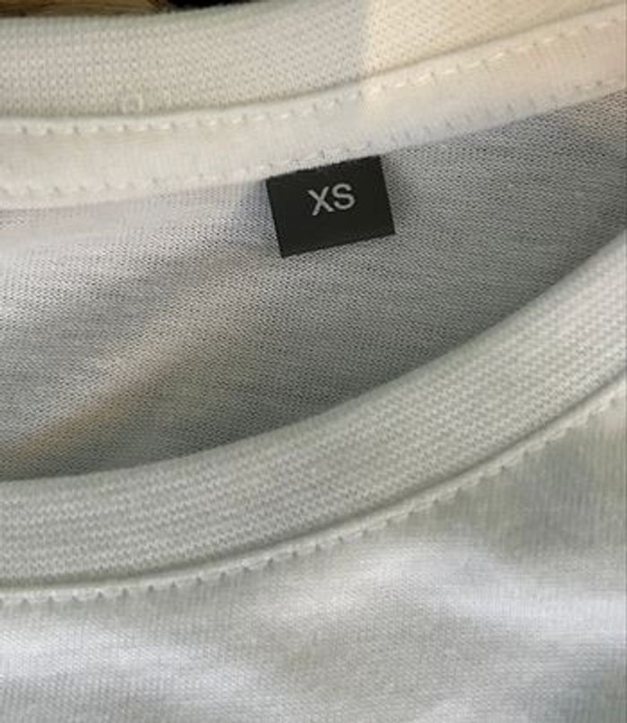 T-shirt féministe taille XS - photo numéro 3