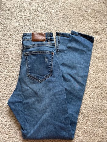 jean skinny à trou jennyfer taille 34