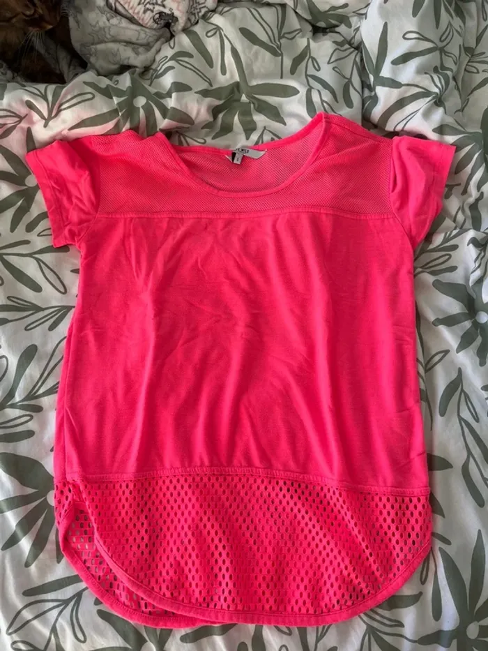 TEE shirt