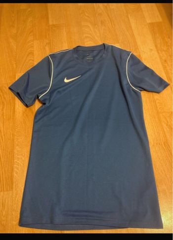 T shirt nike bleu simple 
