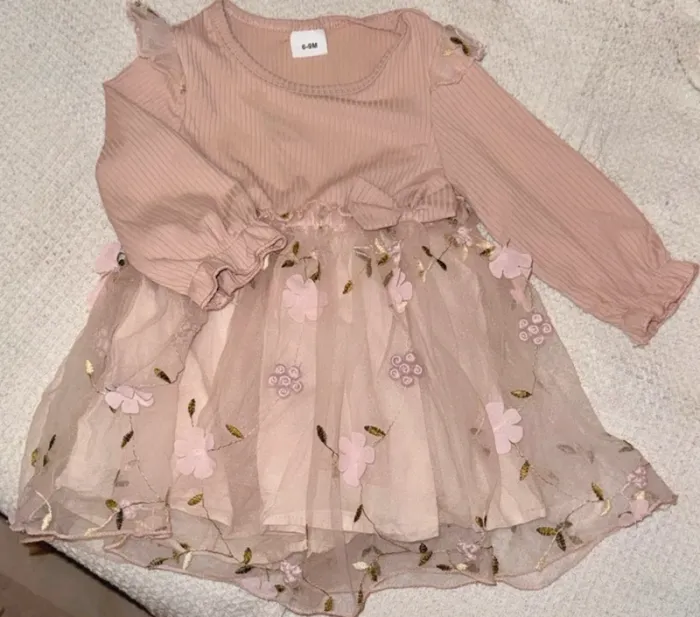 Robe à volants rose 6-9 mois