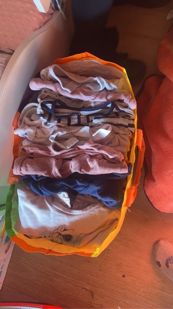 Je vent des vêtements filles