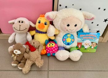 Lot peluches dont mouton comptines câlines Vtech