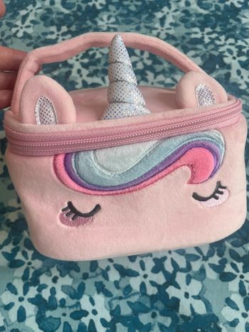 Trousse de toilette licorne de chez Claire’s