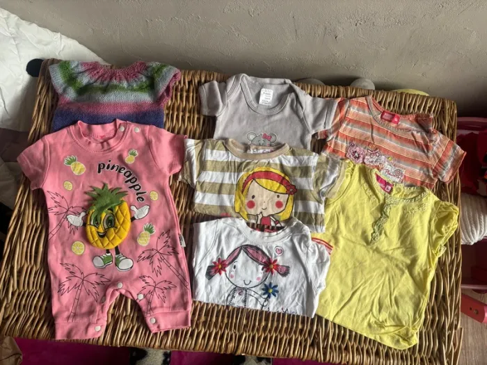 Lot 6/9 mois fille