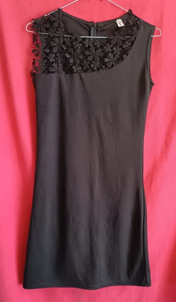 Robe courte sans manches (A257)