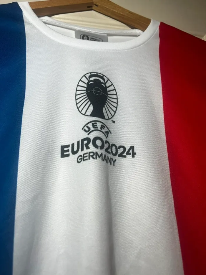 T-shirt UEFA - photo numéro 2