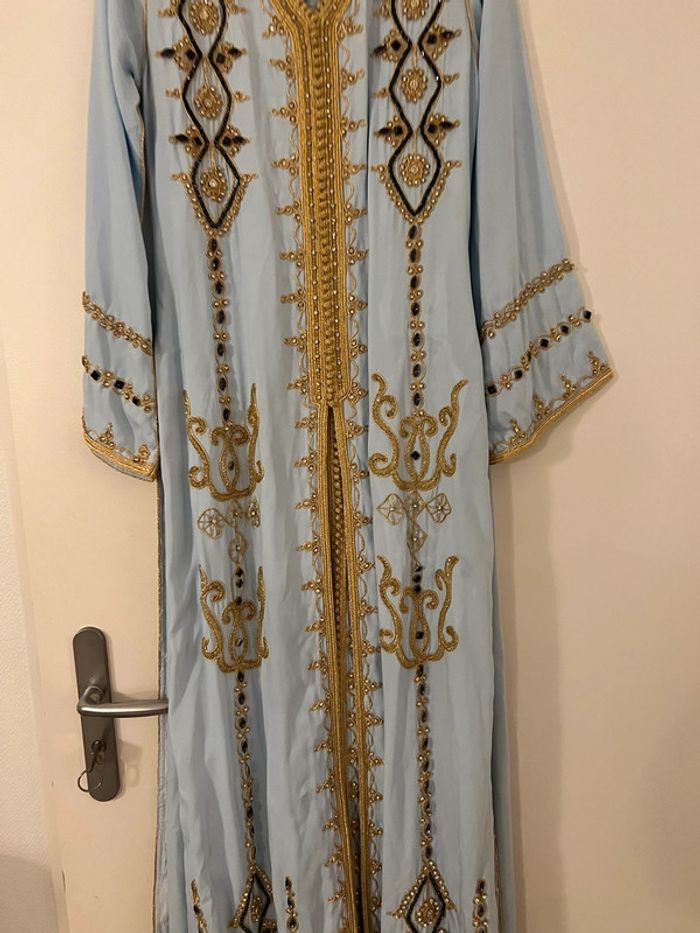 Caftan (takchita) taille Xs porté une seule fois - photo numéro 7