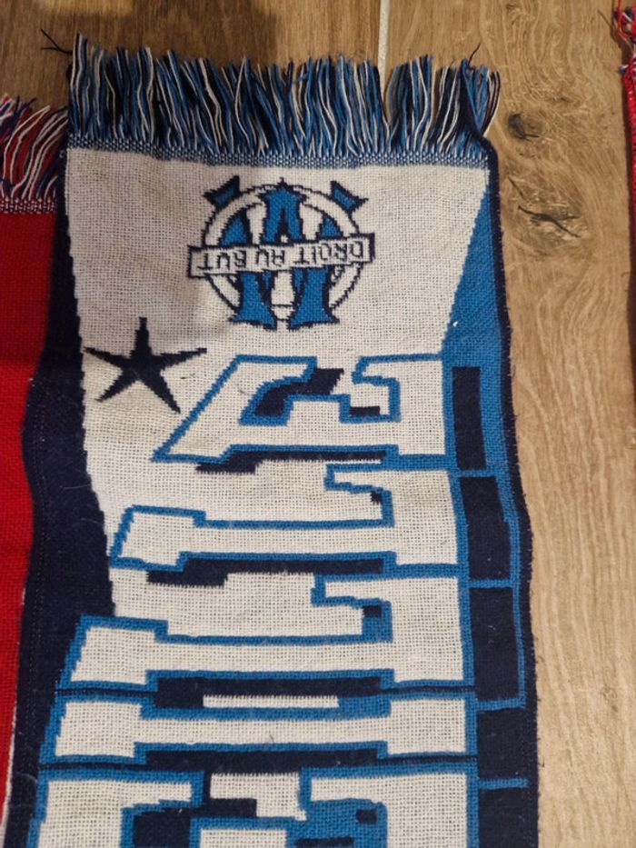 Lot d'echarpes de football  98 - photo numéro 8