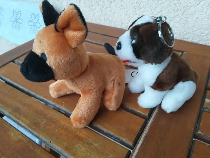 Lot de peluches petits chiens - photo numéro 2