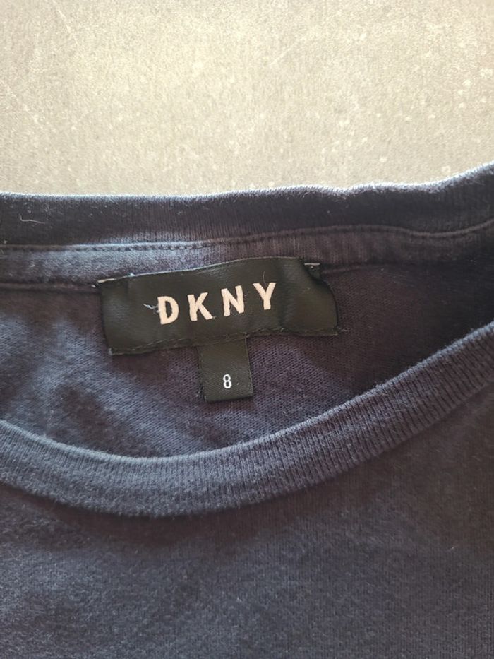 Tee-shirt DKNY 8 ans - photo numéro 3