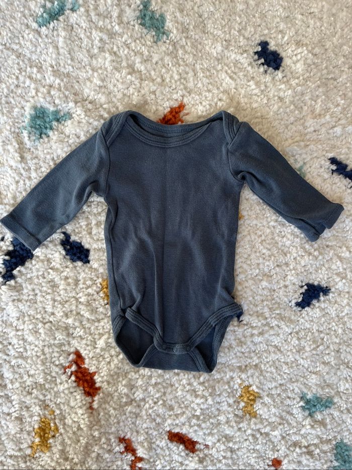 Lot de 7 bodies manches longues bébé en taille 1 mois - photo numéro 7