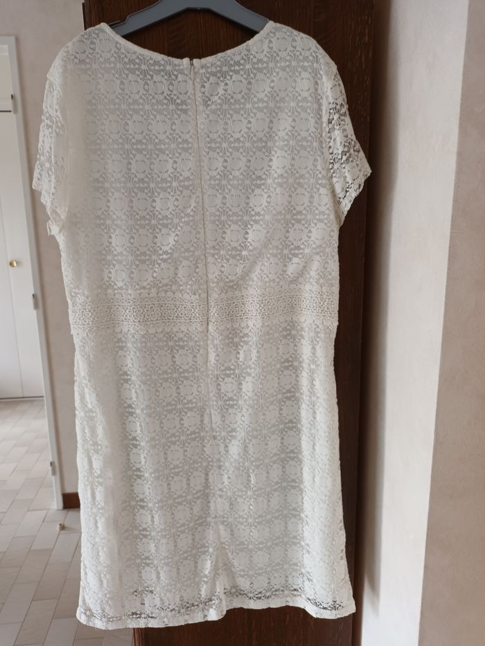 Robe dentelle - photo numéro 3