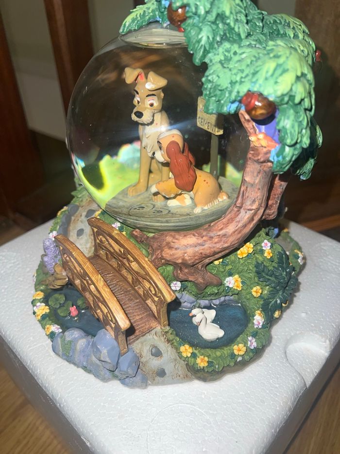 Boule à neige la belle et clochard - photo numéro 2