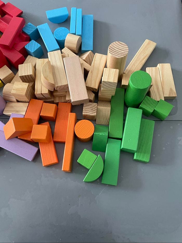 Baril de Jeu de construction Maxi Toys pièces en bois colorées - photo numéro 6