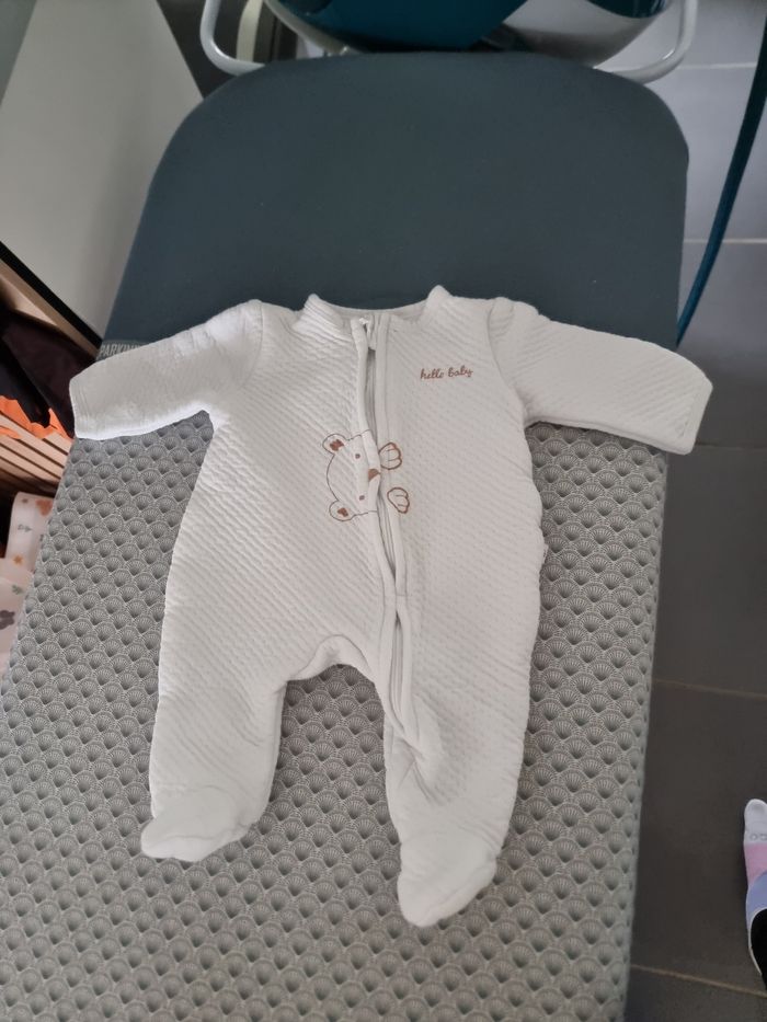 Pyjama 1 mois - photo numéro 4