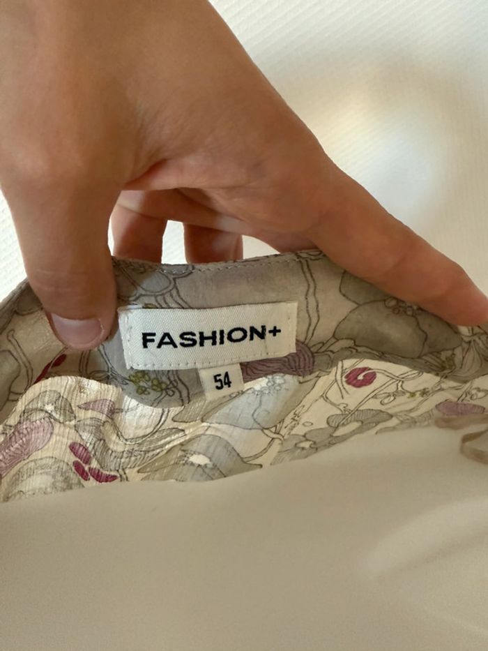 Blouse grande taille à fleur en très bon état taille 54 fashion + - photo numéro 7