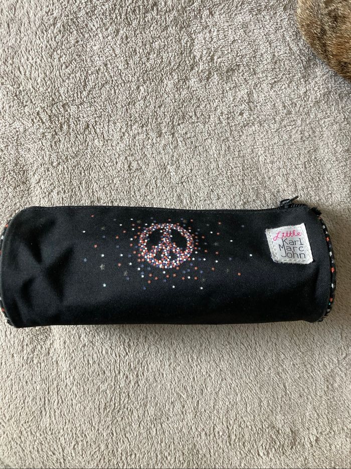 Trousse scolaire
