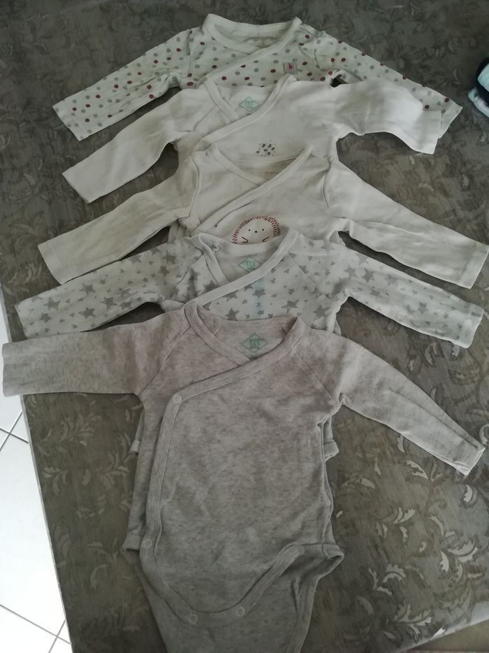 Lot de 6 bodies 3 mois - photo numéro 1
