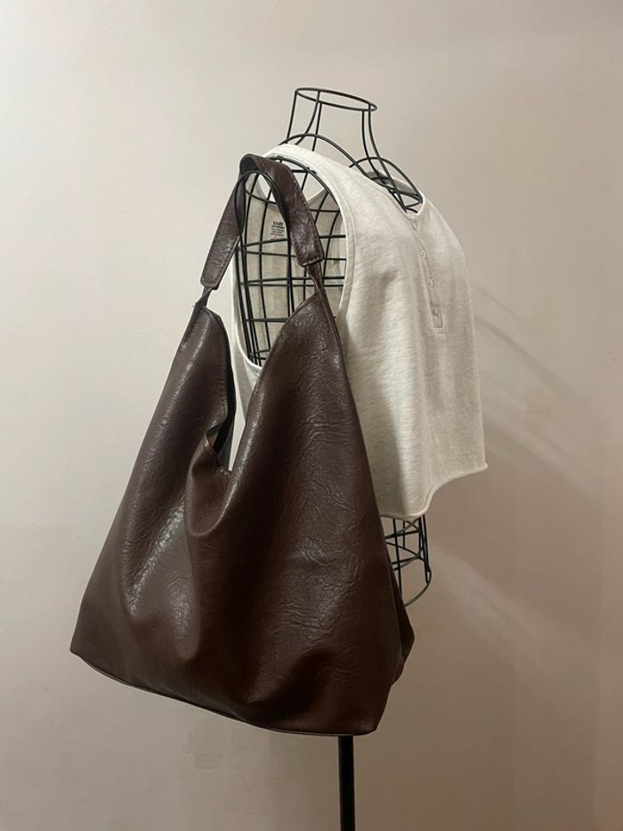 Sac fourre-tout vintage marron foncé en similicuir - photo numéro 10