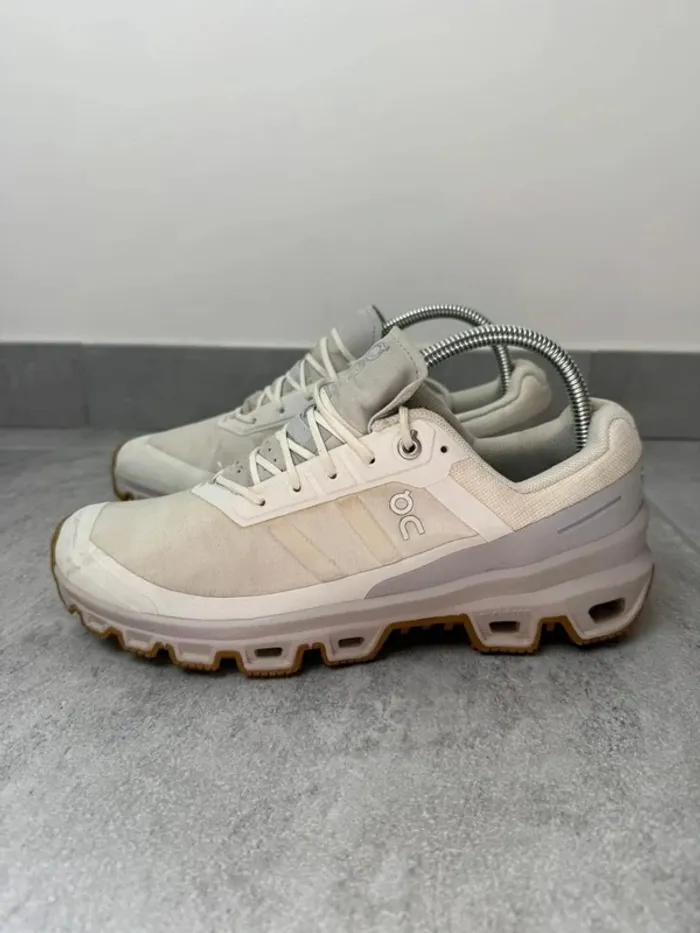 Baskets On RUnning Cloudventure Ice Glacier taille 40 - photo numéro 2