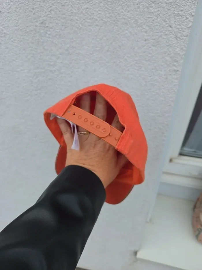 Casquette dinausore orange 2/3 ans - photo numéro 5