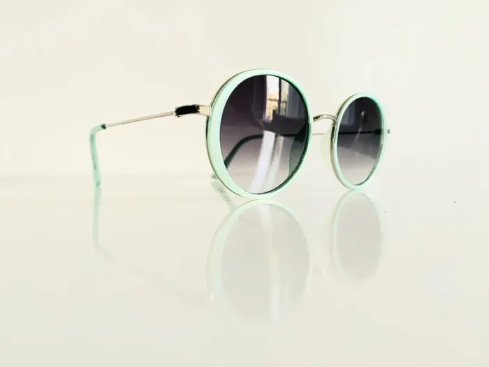 Lunette de soleil femme ovale verte menthe et argentée verres dégradés uvprotection catégorie 3 - photo numéro 7