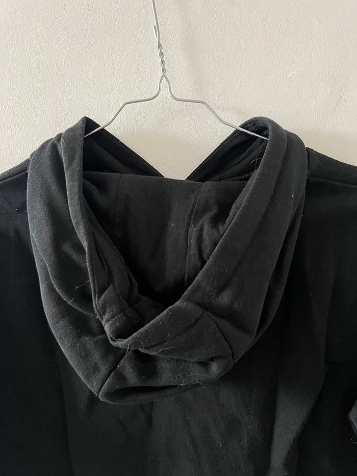 Pull à capuche noir - photo numéro 6
