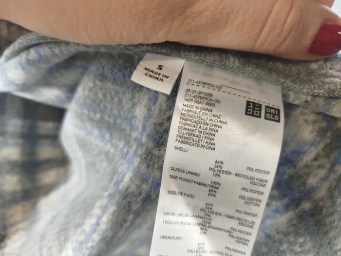 Sur chemise - veste en laine Uniqlo Chemise à carreaux grise A830 - photo numéro 11