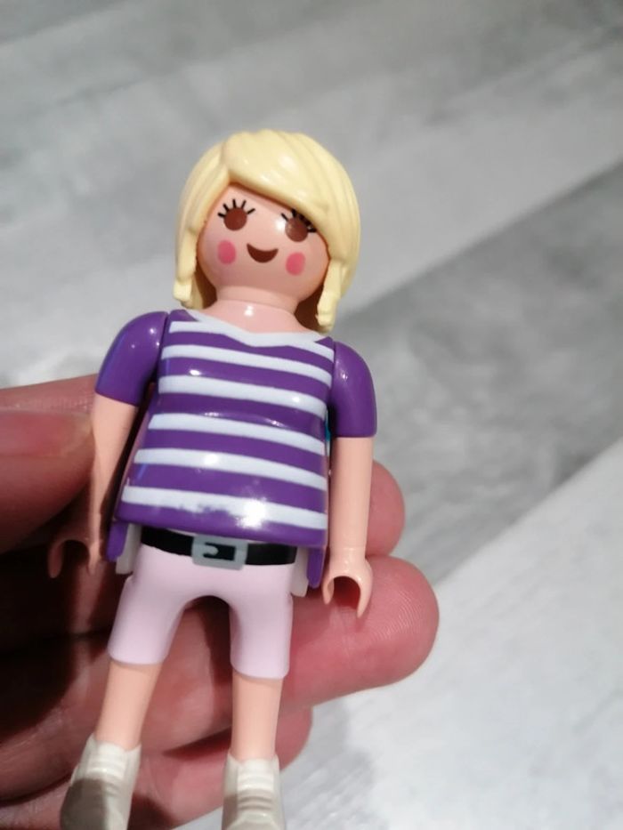 Playmobil femme enceinte avec banc 🤰🏻 - photo numéro 2