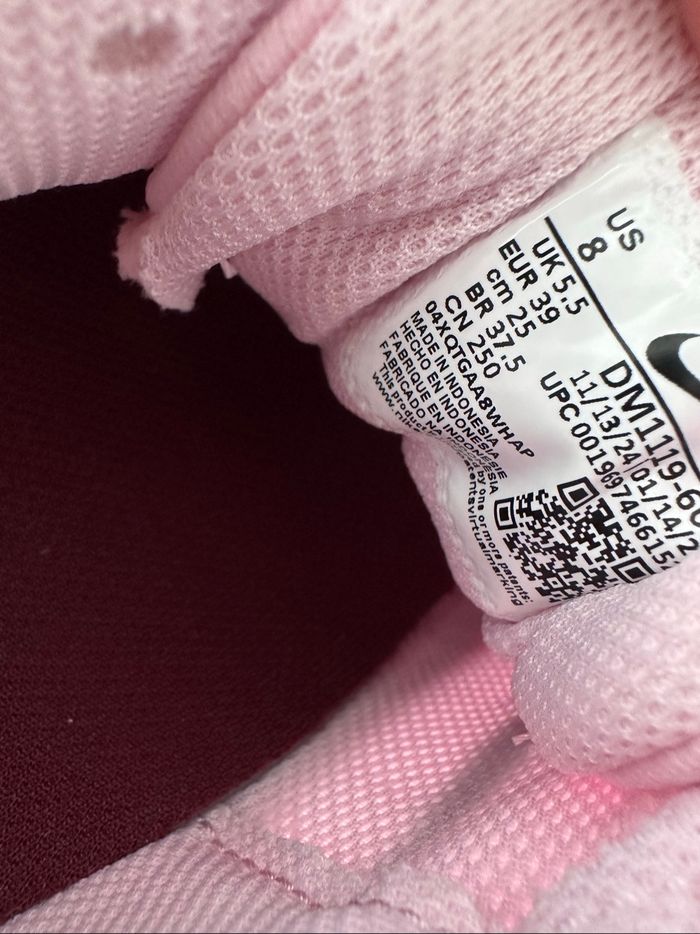 Nike Legend Essential 3nn - Taille 39 - neuve dans leur boite - photo numéro 9