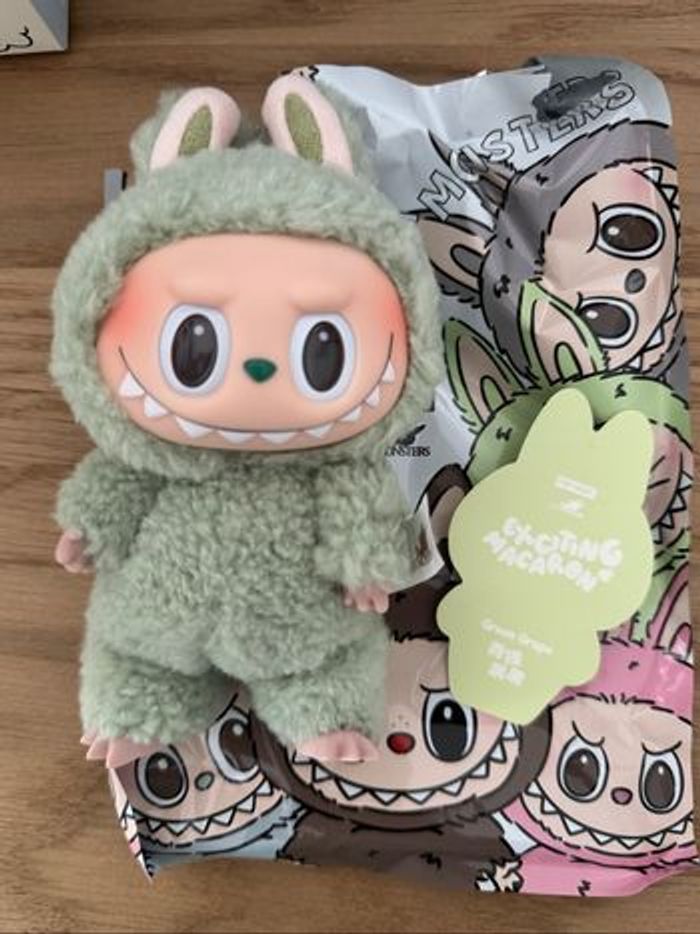 Labubu exciting macaron Pop Mart - photo numéro 4