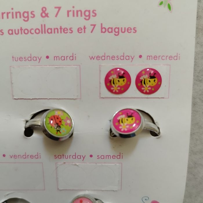 Lot de 7 bagues et 3 paires de boucles d'oreilles enfant - photo numéro 7